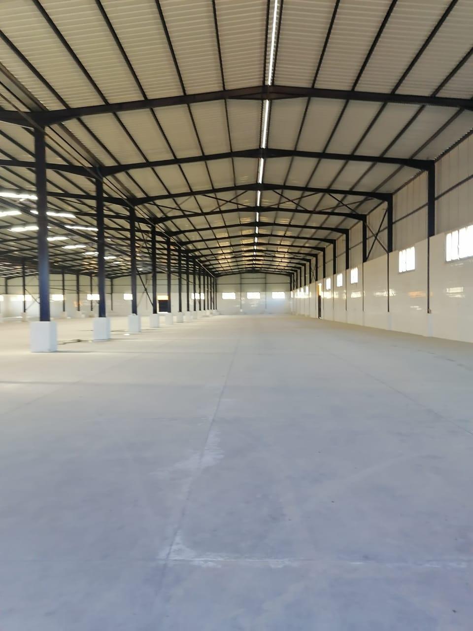 مصنع يناسب كبري الشركات و كبار المستثمرين يصلح لجميع الانشطة الكيماوية و البلاستيك تجهيزات و تشطيبات و انشاءات تحت اشراف شركات كبري متخصصة